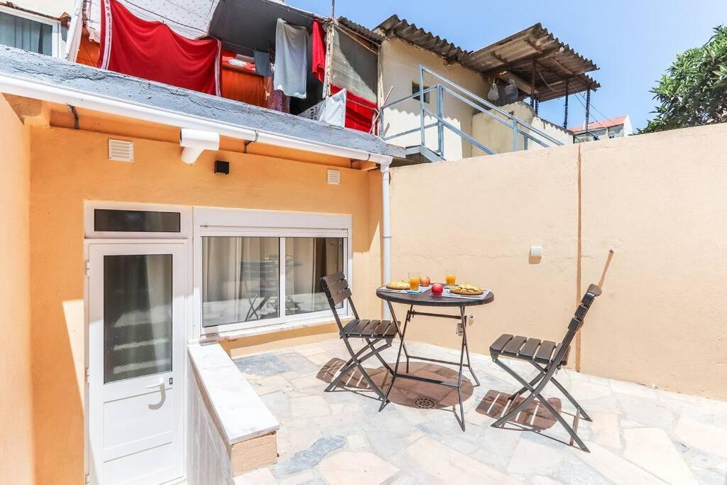 Vita Portucale ! Bright Campo Ourique W/ Terrace Lisboa Exteriör bild